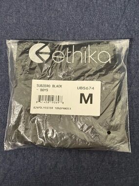 ETHIKA BOYS STAPLE SUBZERO SIZE MEDIUM NWT BLACK W/ WHITE